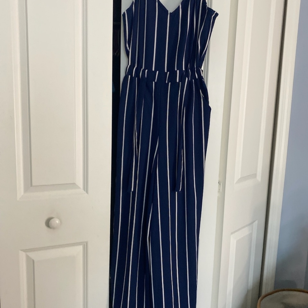 Jumpsuit with pockets